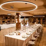 Dolphin - Adult Friendly 4* Senec