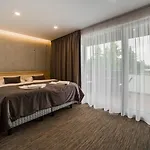 Dolphin - Adult Friendly Hotel Senec