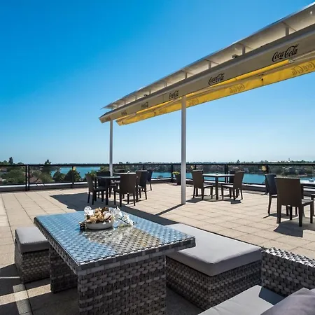 Dolphin 4* Senec