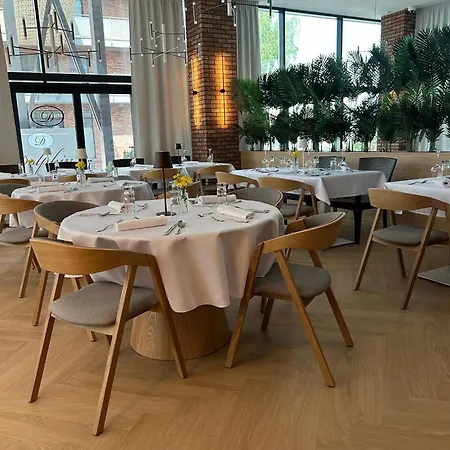 Hotel Dolphin - Adult Friendly 4*