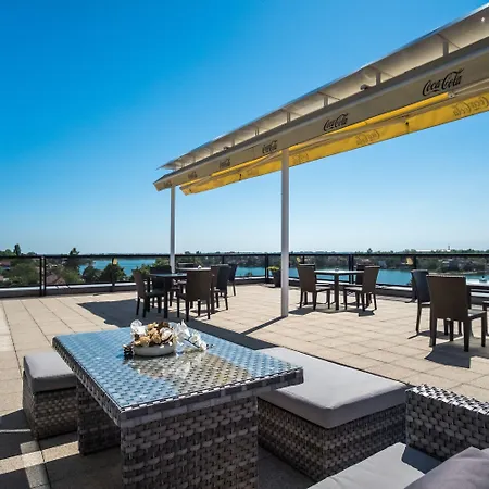 Dolphin - Adult Friendly Hotel