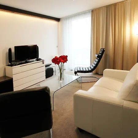 Hotel Dolphin - Adult Friendly