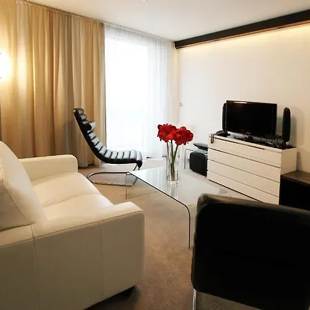 Otel Dolphin - Adult Friendly