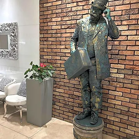 Dolphin - Adult Friendly Otel 4*