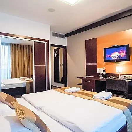 Hotel Dolphin - Adult Friendly Senec