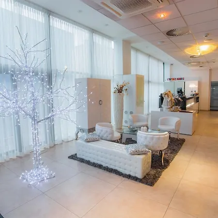 Dolphin Hotel 4*