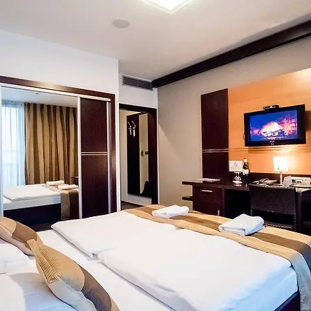 Hotel Dolphin Senec